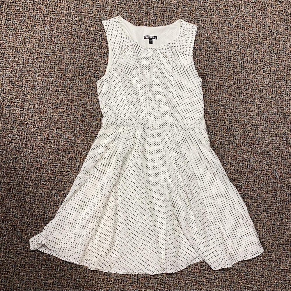 EUC Express fit & flare dress white size 8
